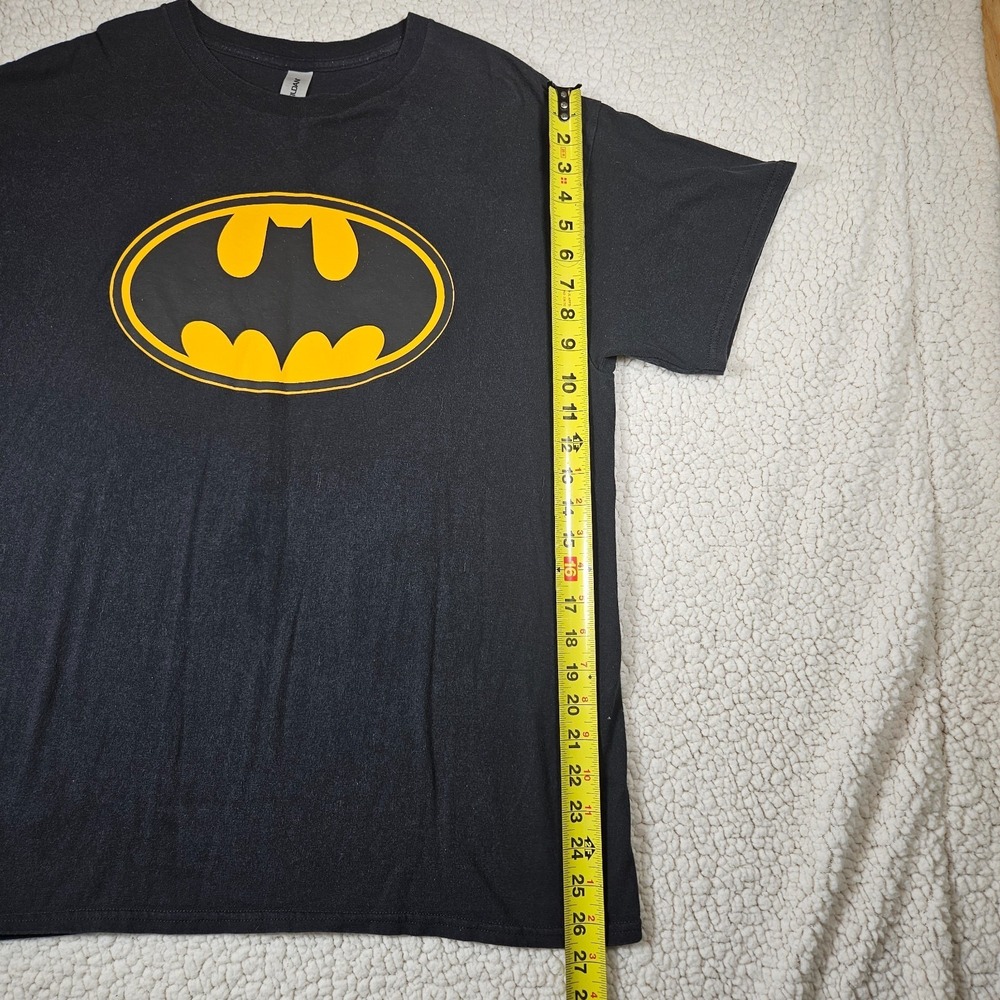 Batman Gildan Heavy Cotton Black Graphic T-Shirt Mens Large Yellow Bat Logo L - Picture 9 of 11
